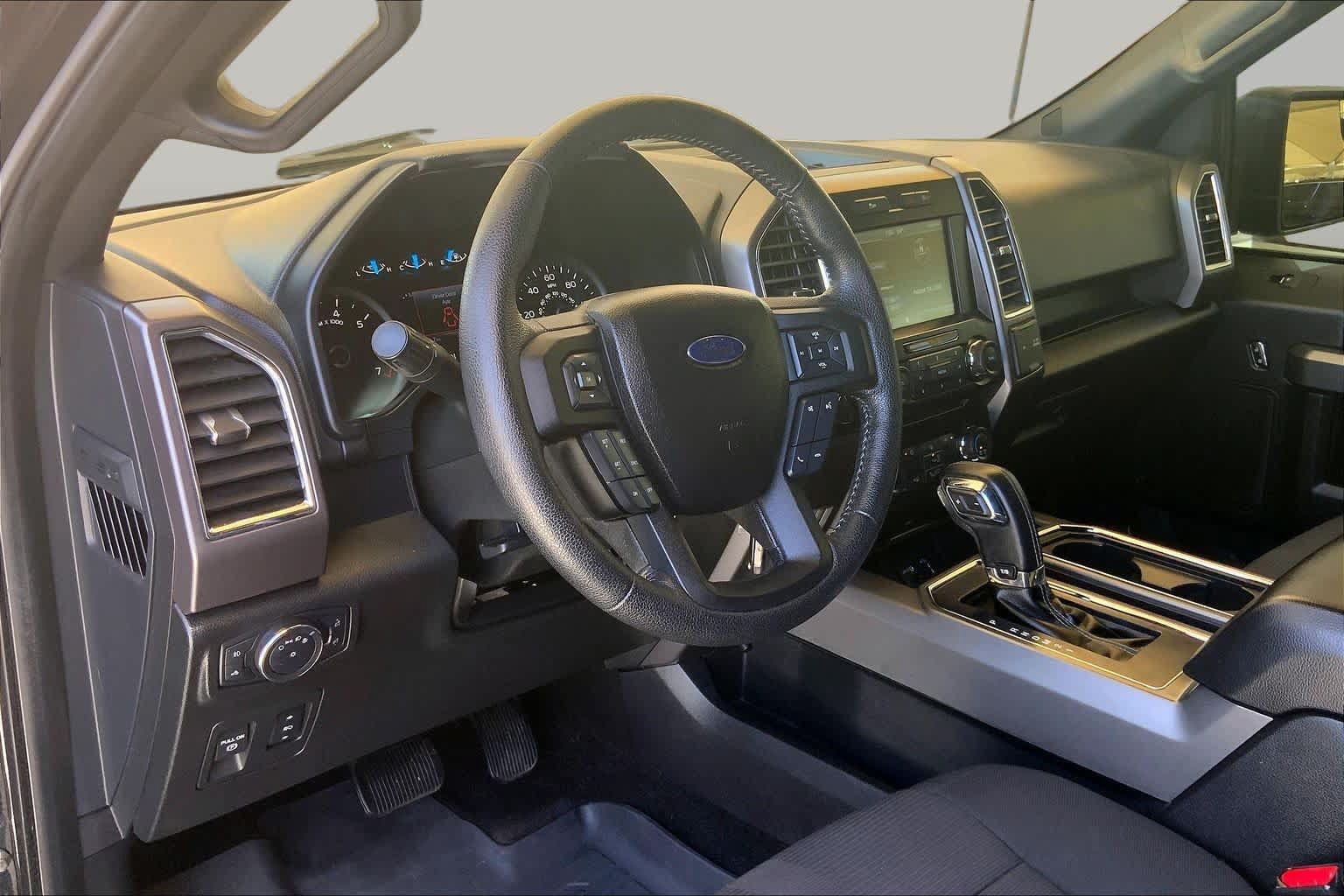 Used 2015 Ford F150 XLT w/ Equipment Group 302A Luxury AWD/4WD image 18