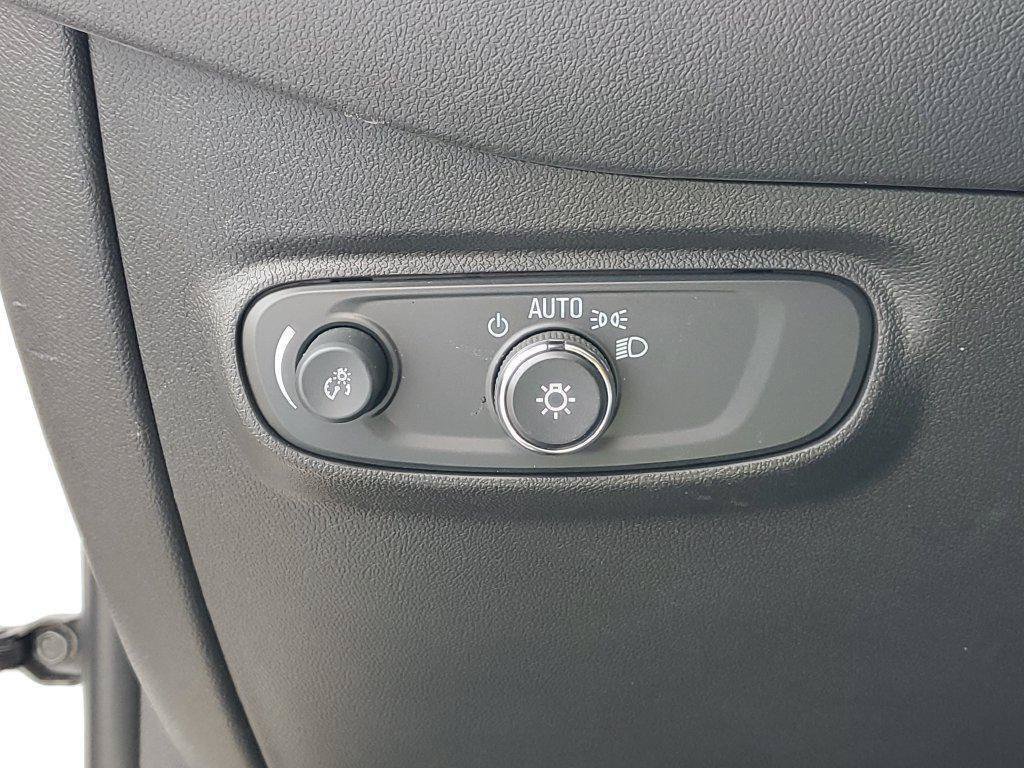 Used 2024 Chevrolet Equinox LT FWD image 8
