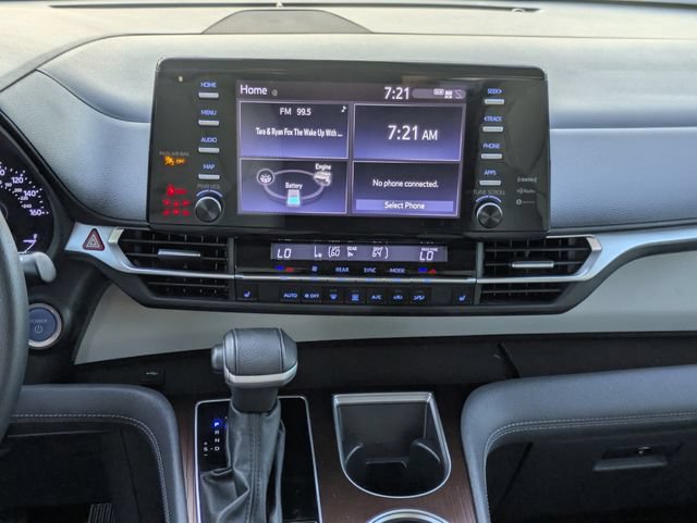 Used 2023 Toyota Sienna XLE FWD image 13
