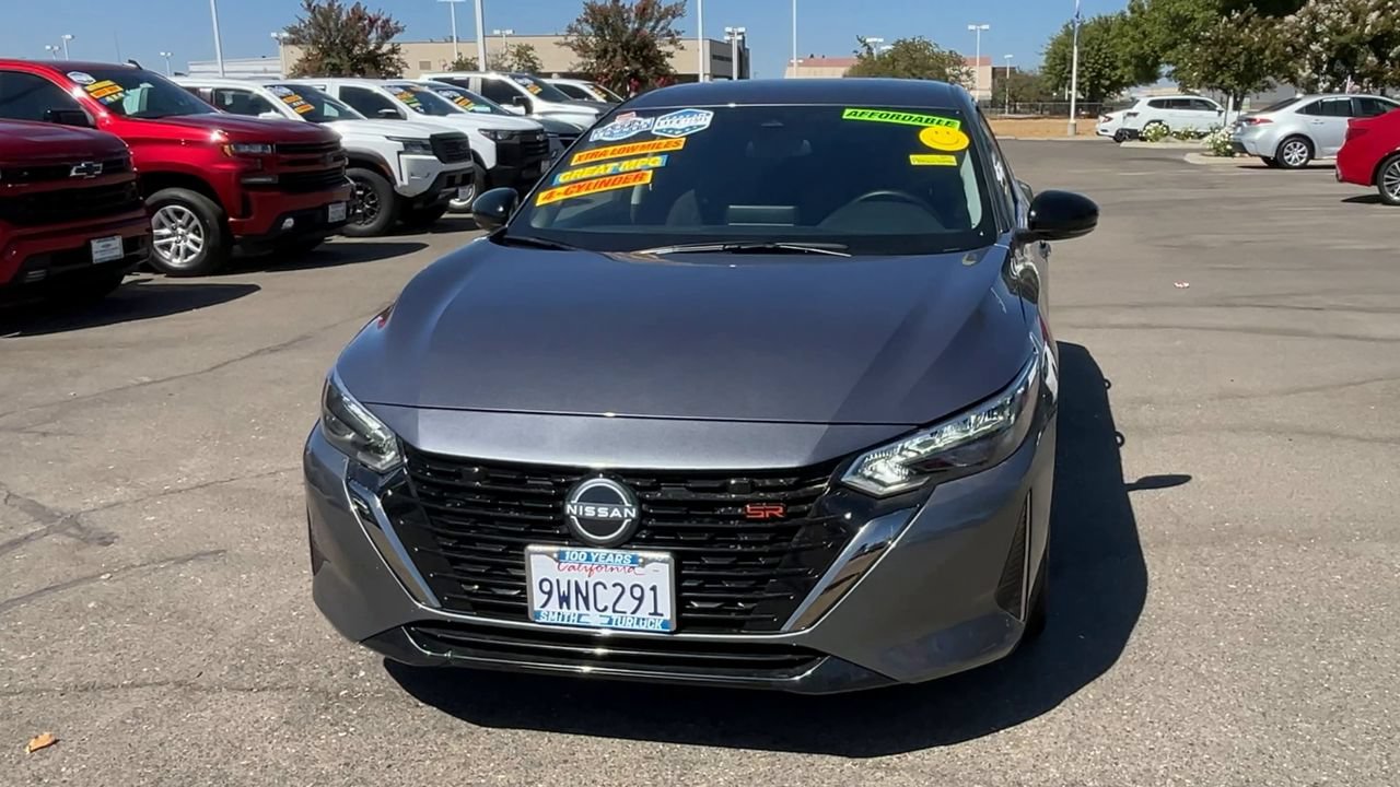 Used 2025 Nissan Sentra SR FWD image 2