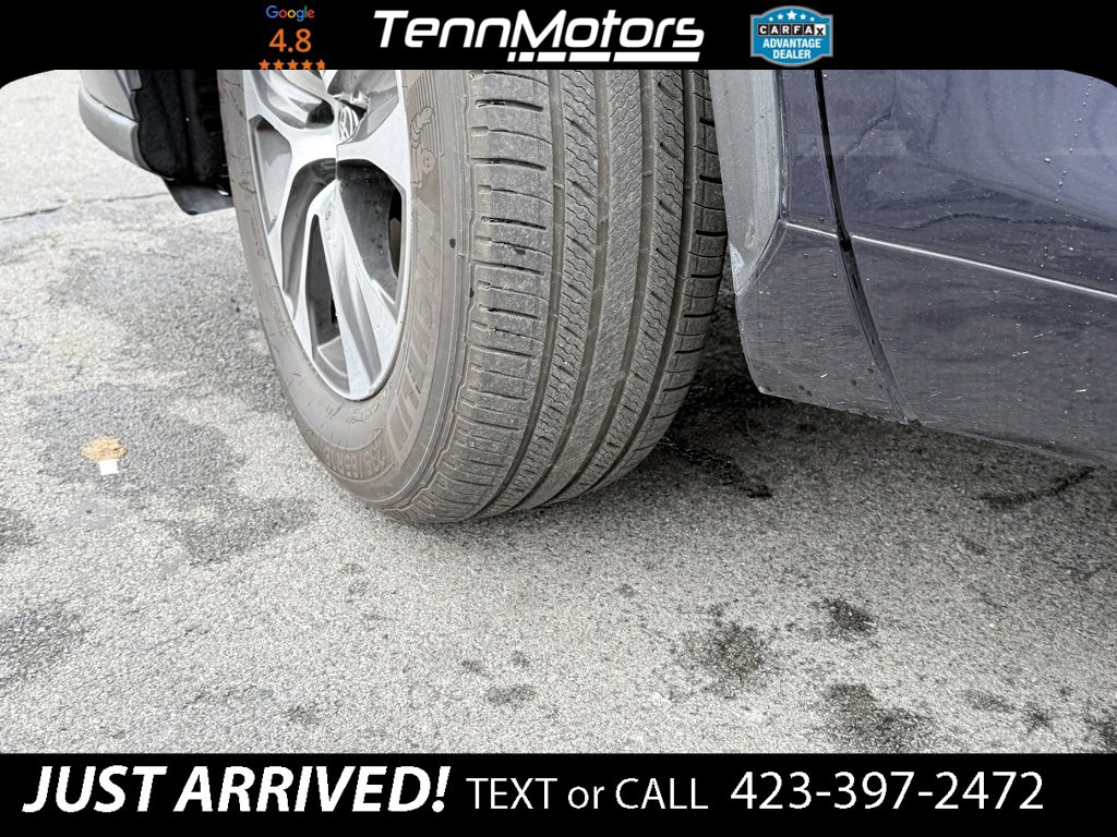 Used 2023 Toyota Highlander XLE image 9