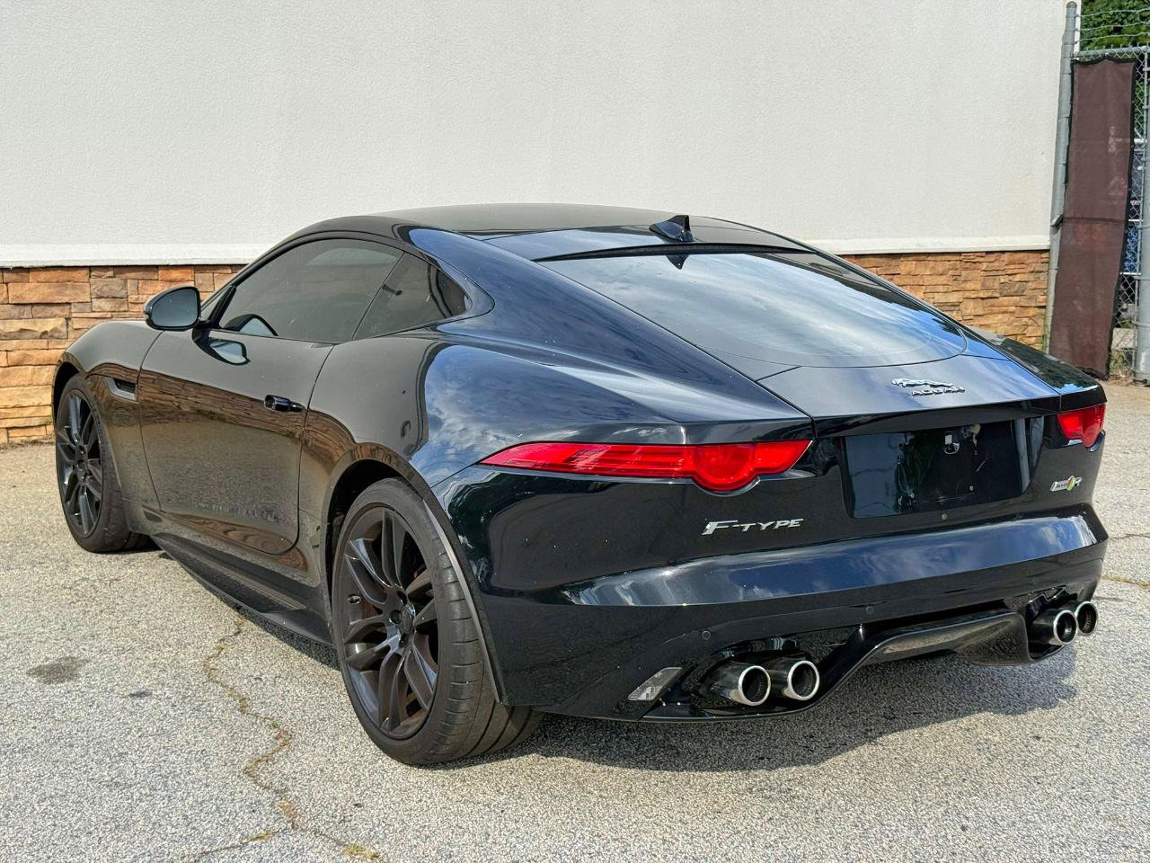 Used 2016 Jaguar F-TYPE R AWD/4WD image 7