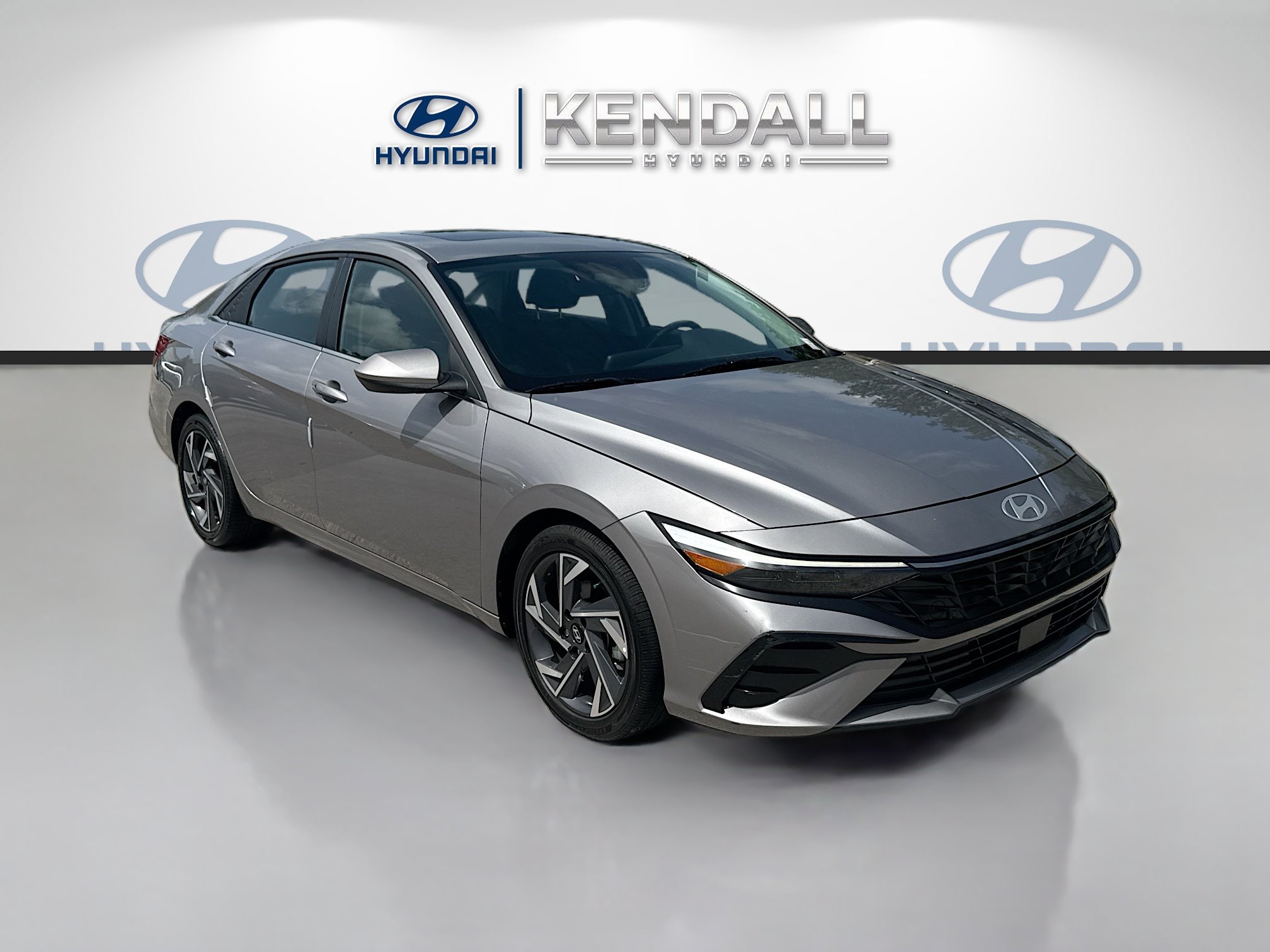 Used 2025 Hyundai Elantra SEL w/ Cargo Package FWD image 1
