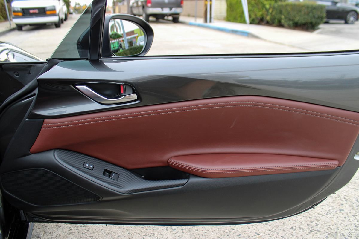 Used 2019 MAZDA MX-5 Miata RF Grand Touring RWD image 35