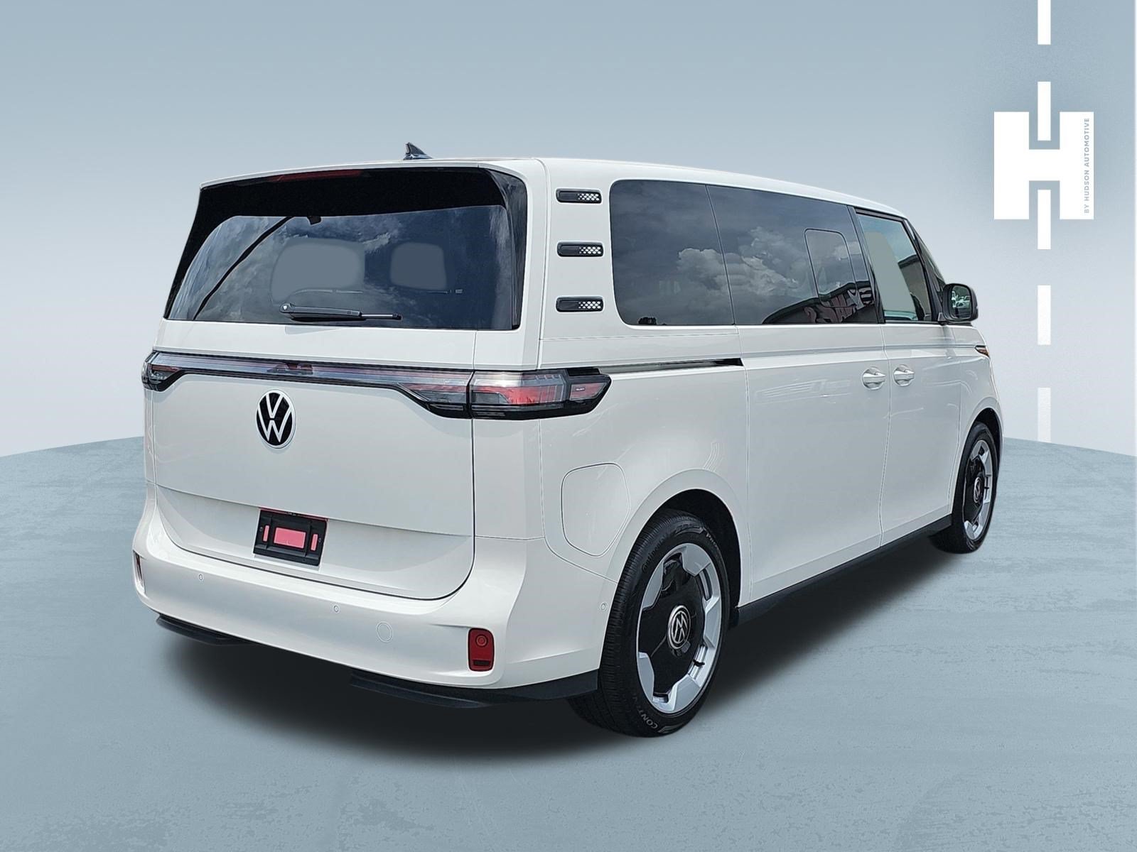 Used 2025 Volkswagen ID. Buzz Pro S RWD image 3
