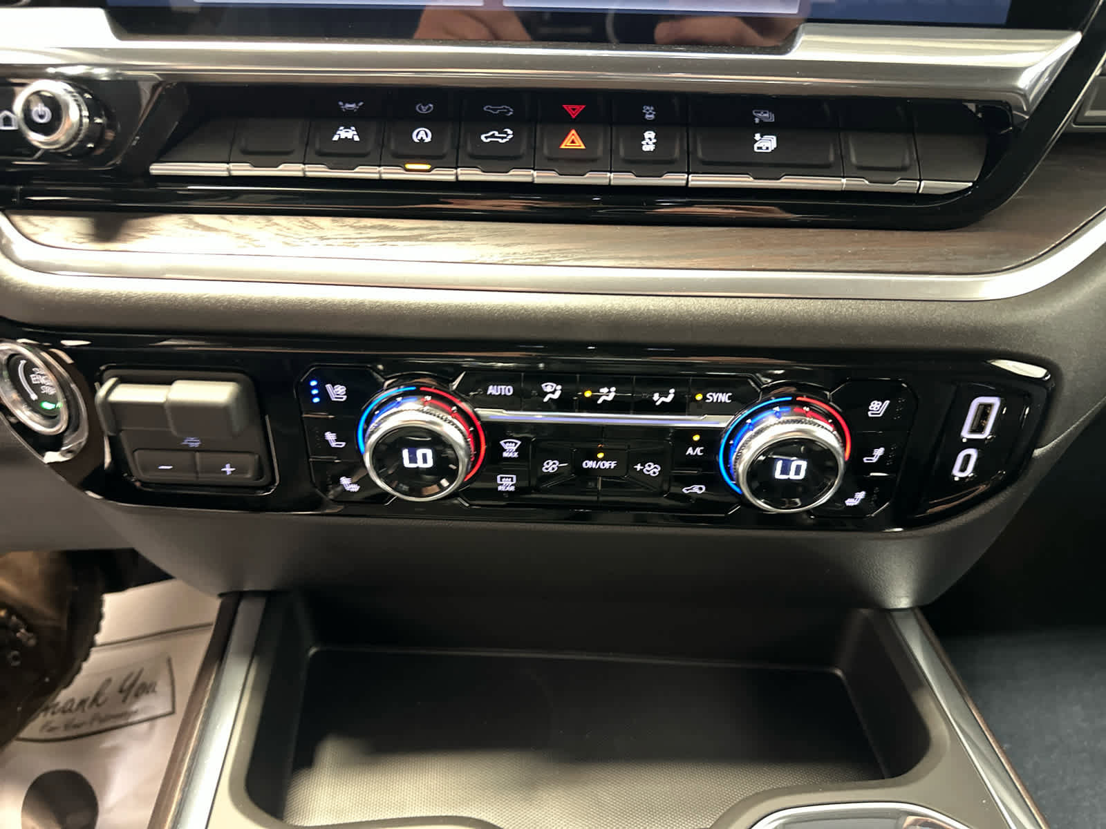 New 2026 GMC Sierra 1500 SLT w/ SLT Convenience Package image 17