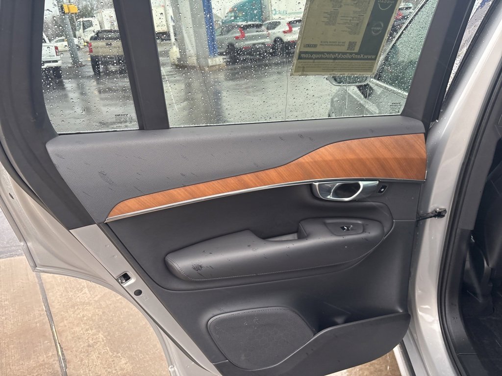 Certified 2023 Volvo XC90 B5 Plus image 30