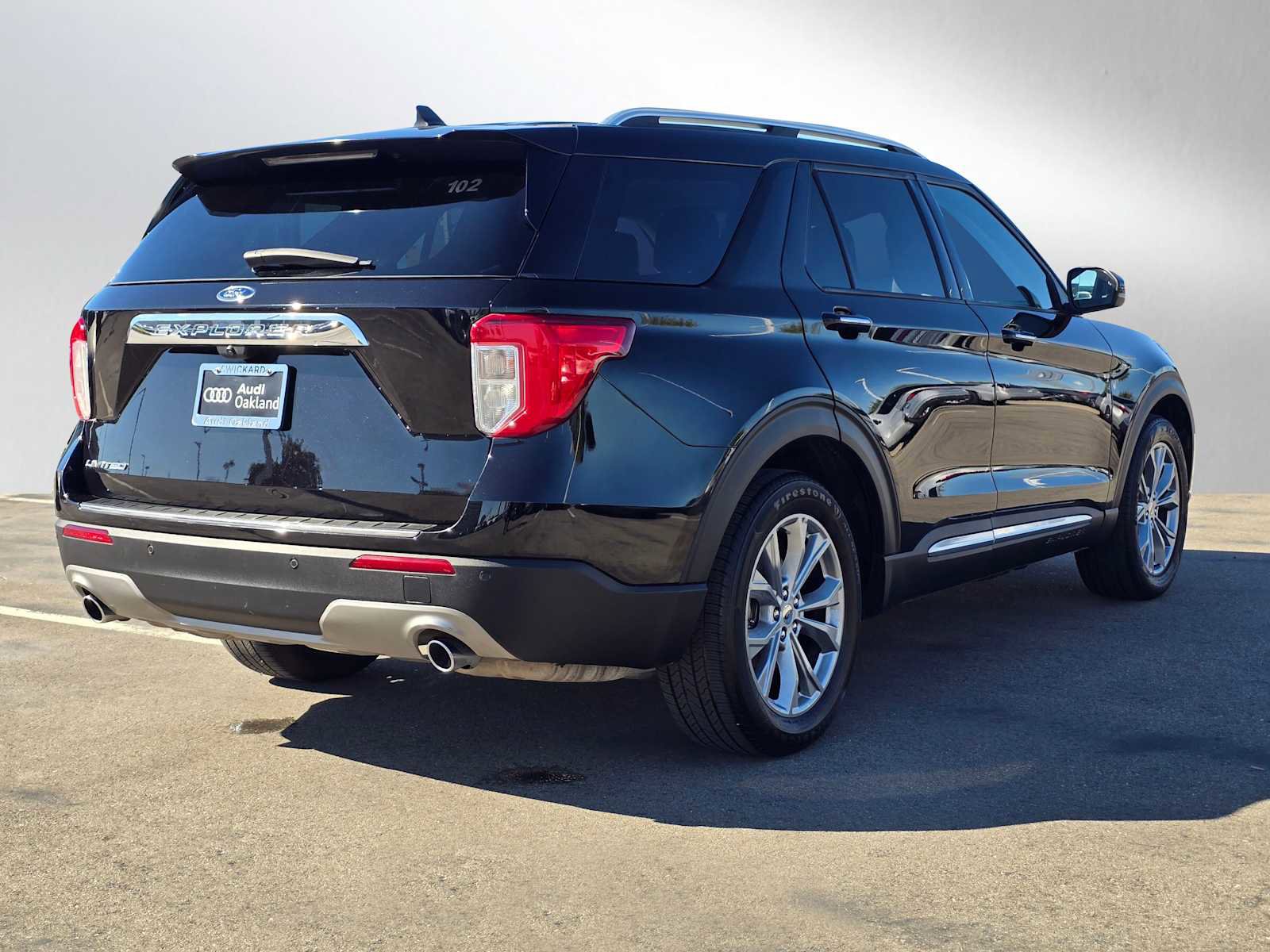 Used 2023 Ford Explorer Limited w/ Equipment Group 301A image 7