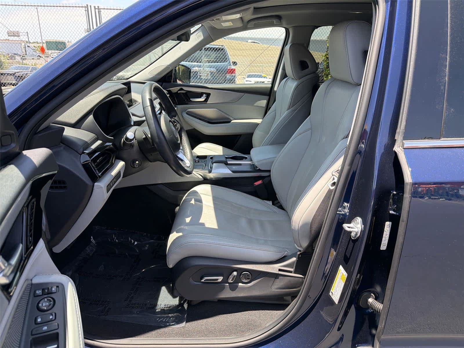 Used 2024 Acura MDX FWD w/ Technology Package image 12