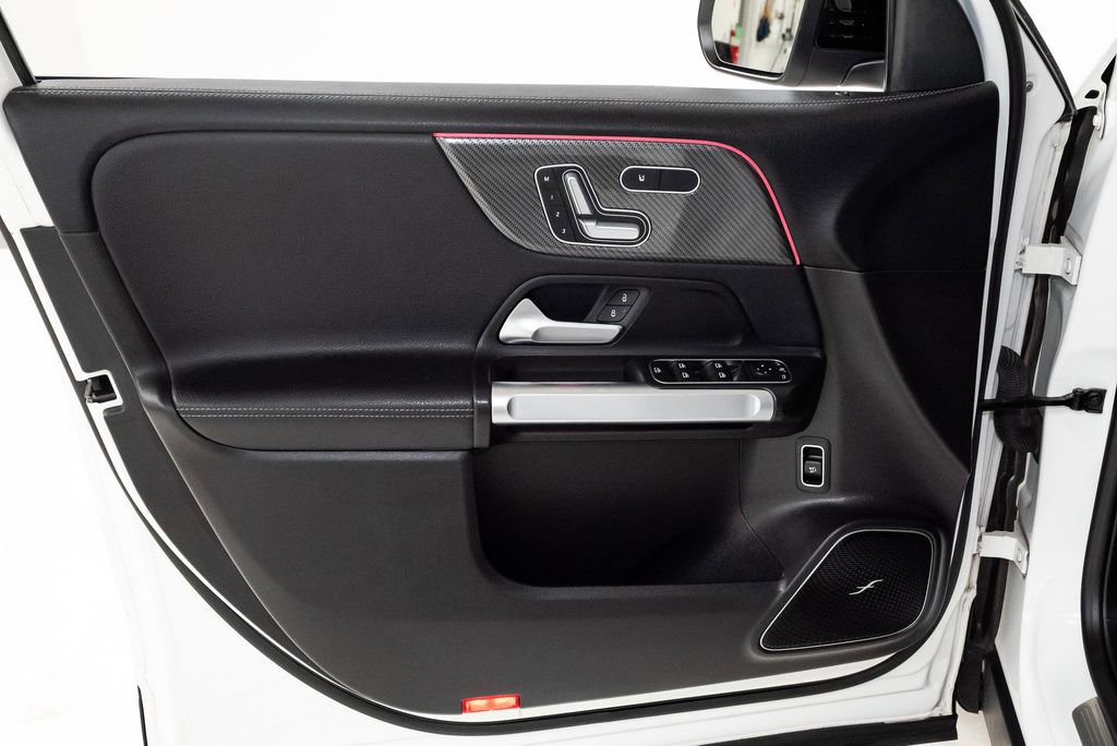 Used 2021 Mercedes-Benz GLB 35 AMG 4MATIC image 9