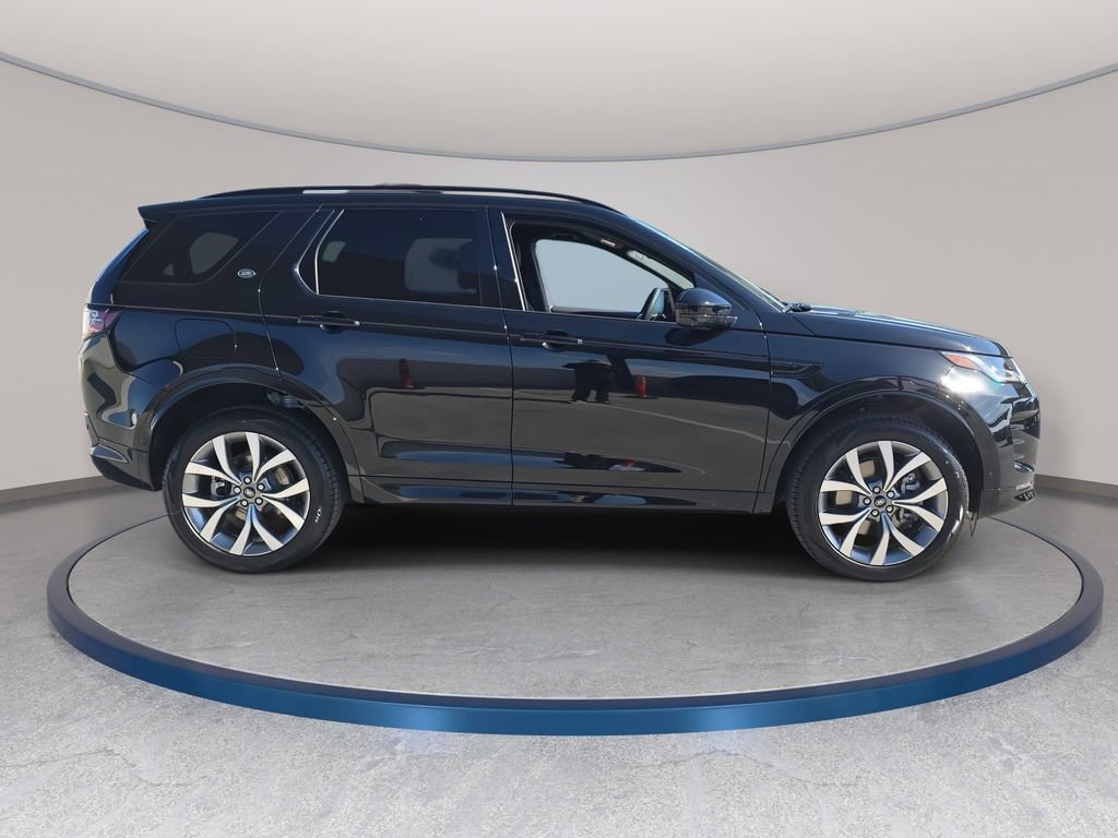 New 2026 Land Rover Discovery Sport Landmark image 4