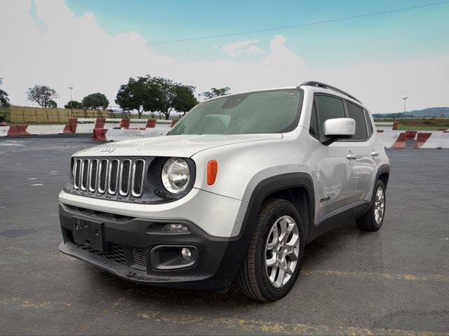 Used 2015 Jeep Renegade Latitude w/ Popular Equipment Group FWD image 5