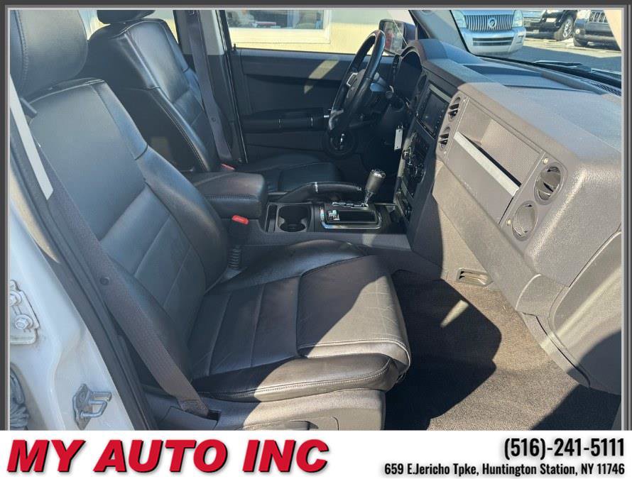 Used 2010 Jeep Commander Sport w/ Sun/Sound Group image 29