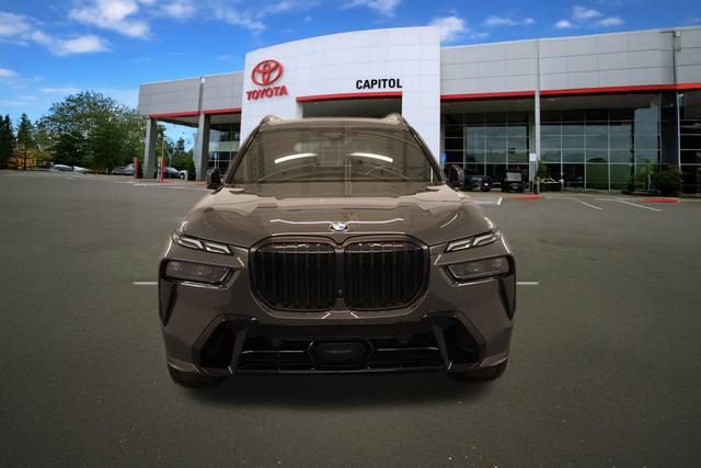 Used 2024 BMW X7 xDrive40i w/ Executive Package AWD/4WD image 7