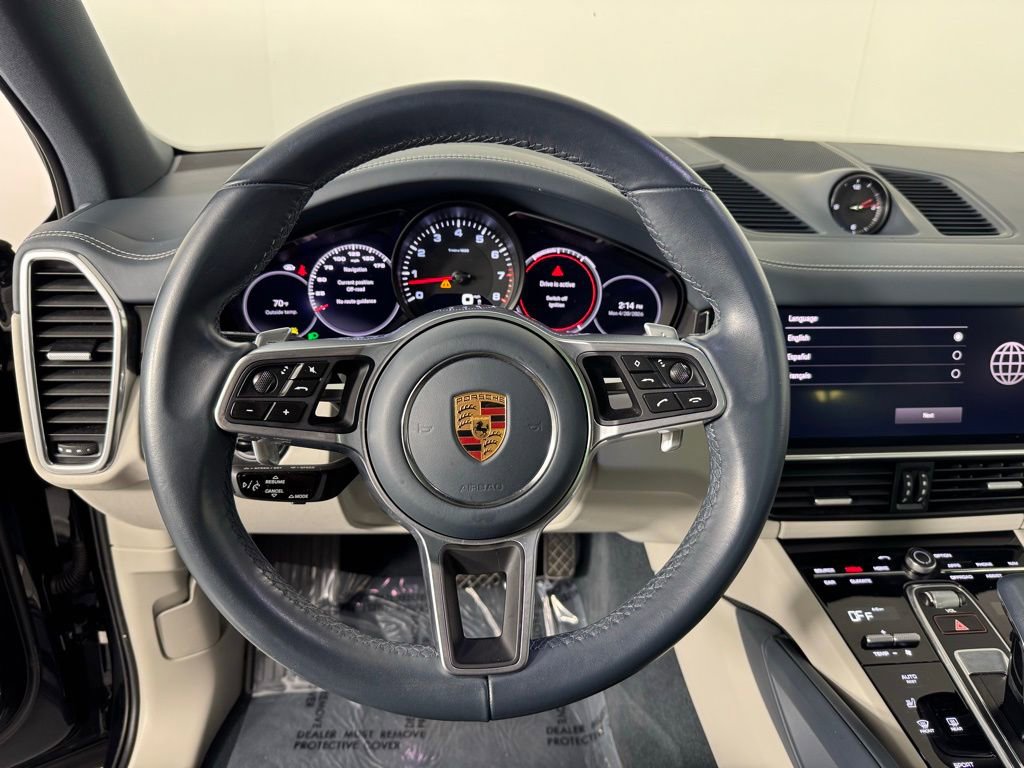 Used 2022 Porsche Cayenne AWD/4WD image 14