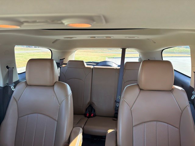 Used 2017 Buick Enclave Leather FWD image 17