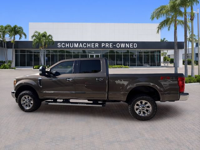 Used 2017 Ford F250 XLT w/ XLT Premium Package AWD/4WD image 4
