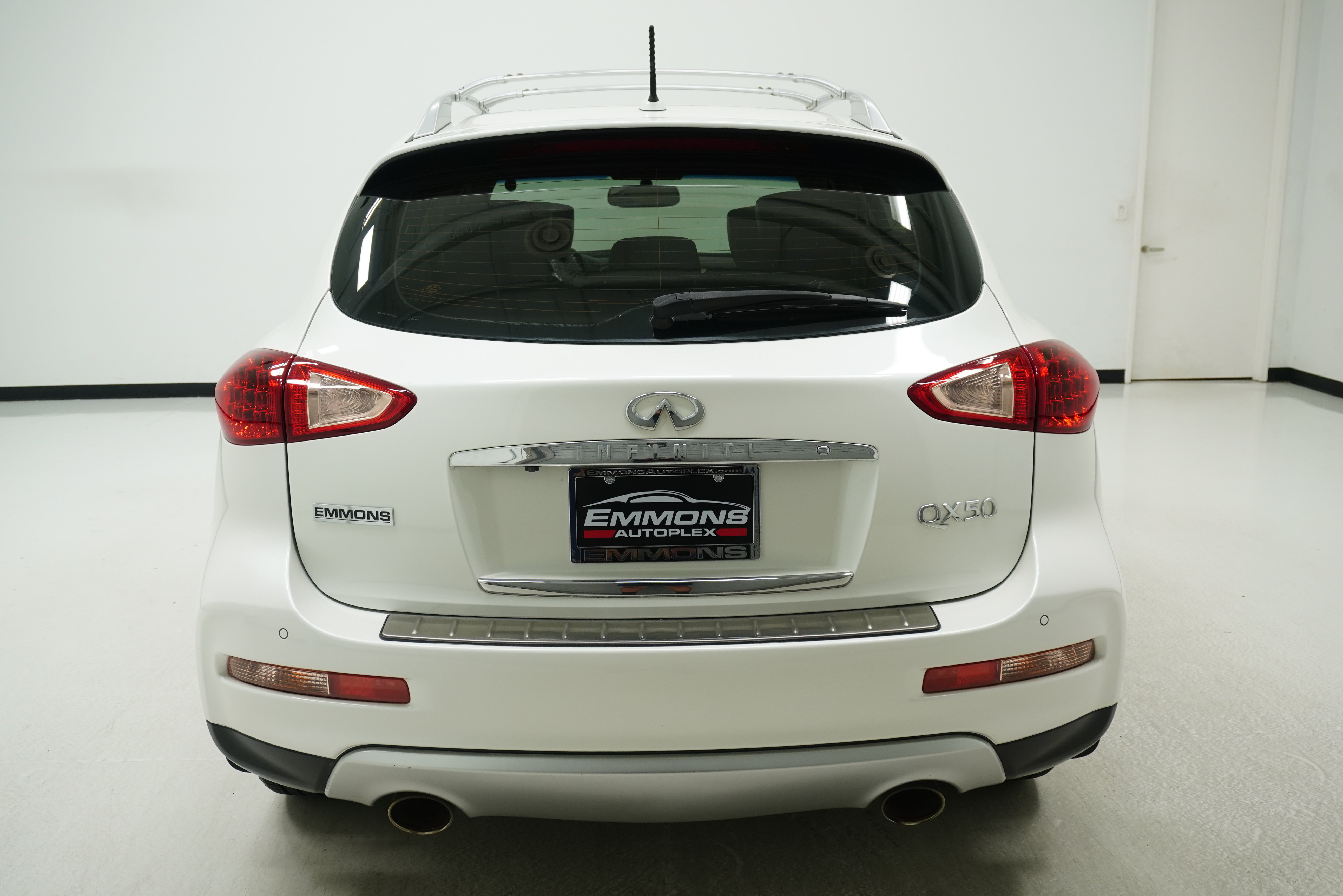 Used 2017 INFINITI QX50 2WD w/ Technology Package image 4