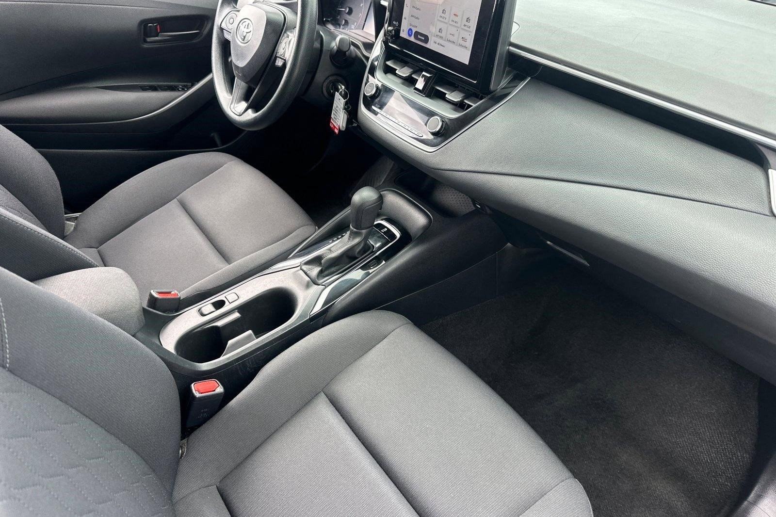 Used 2024 Toyota Corolla LE image 31