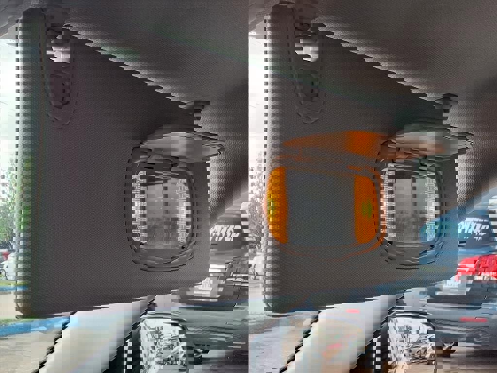 Used 2019 Jeep Cherokee Latitude Plus image 27