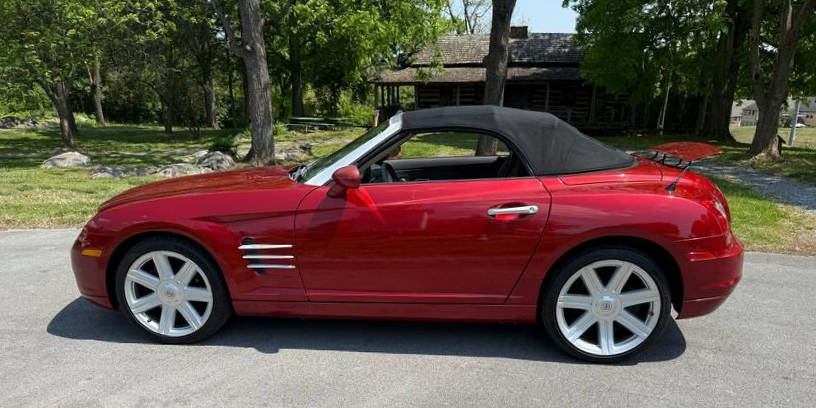 Used 2005 Chrysler Crossfire Limited RWD image 11