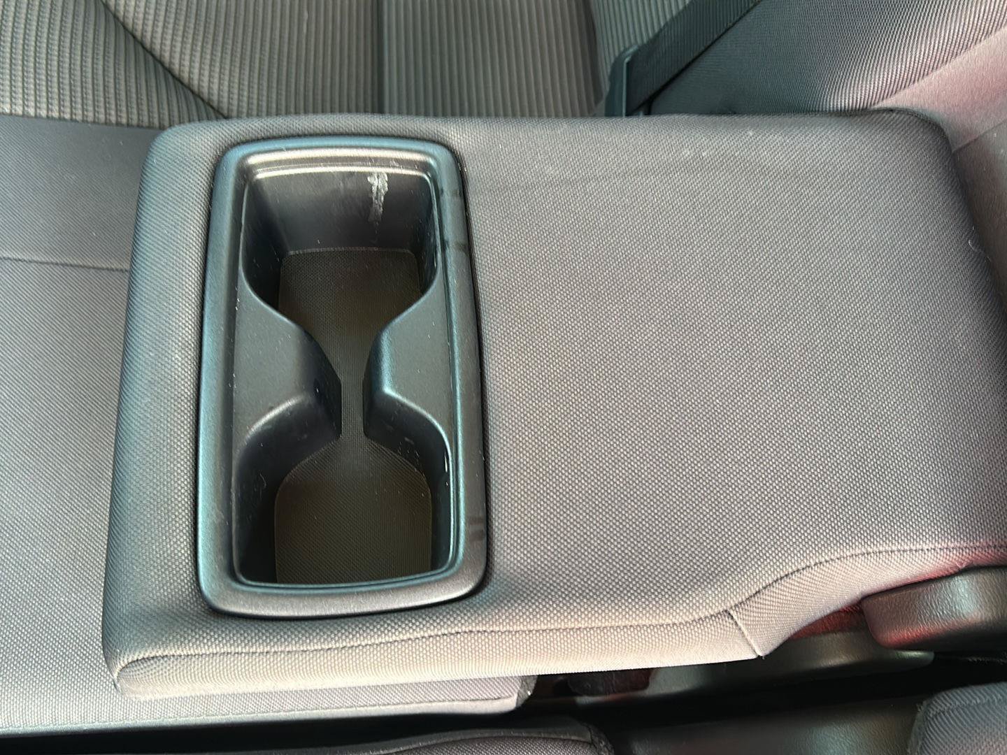 Used 2024 Toyota Highlander LE AWD/4WD image 23