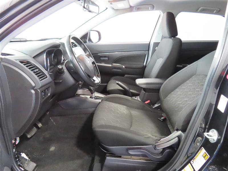 Used 2020 Mitsubishi Outlander Sport SE FWD image 15
