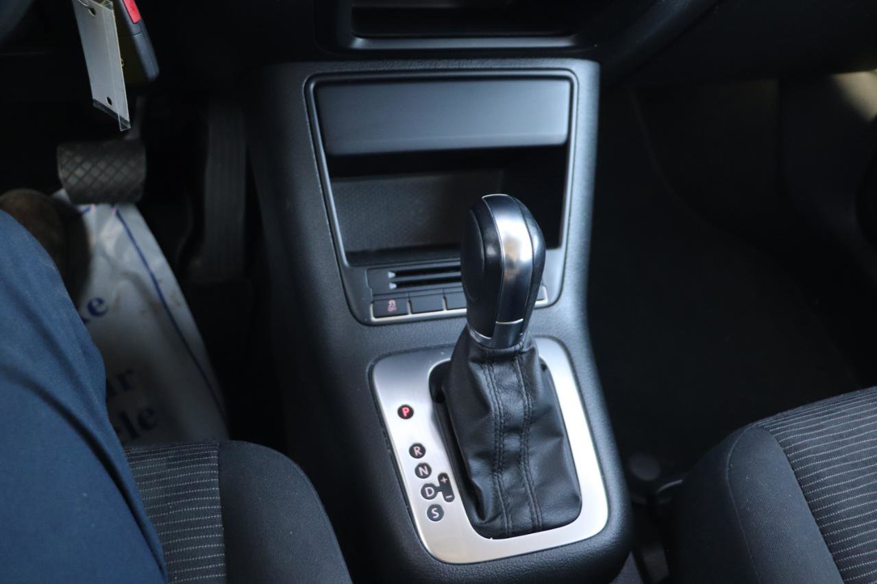 Used 2013 Volkswagen Tiguan S FWD image 19