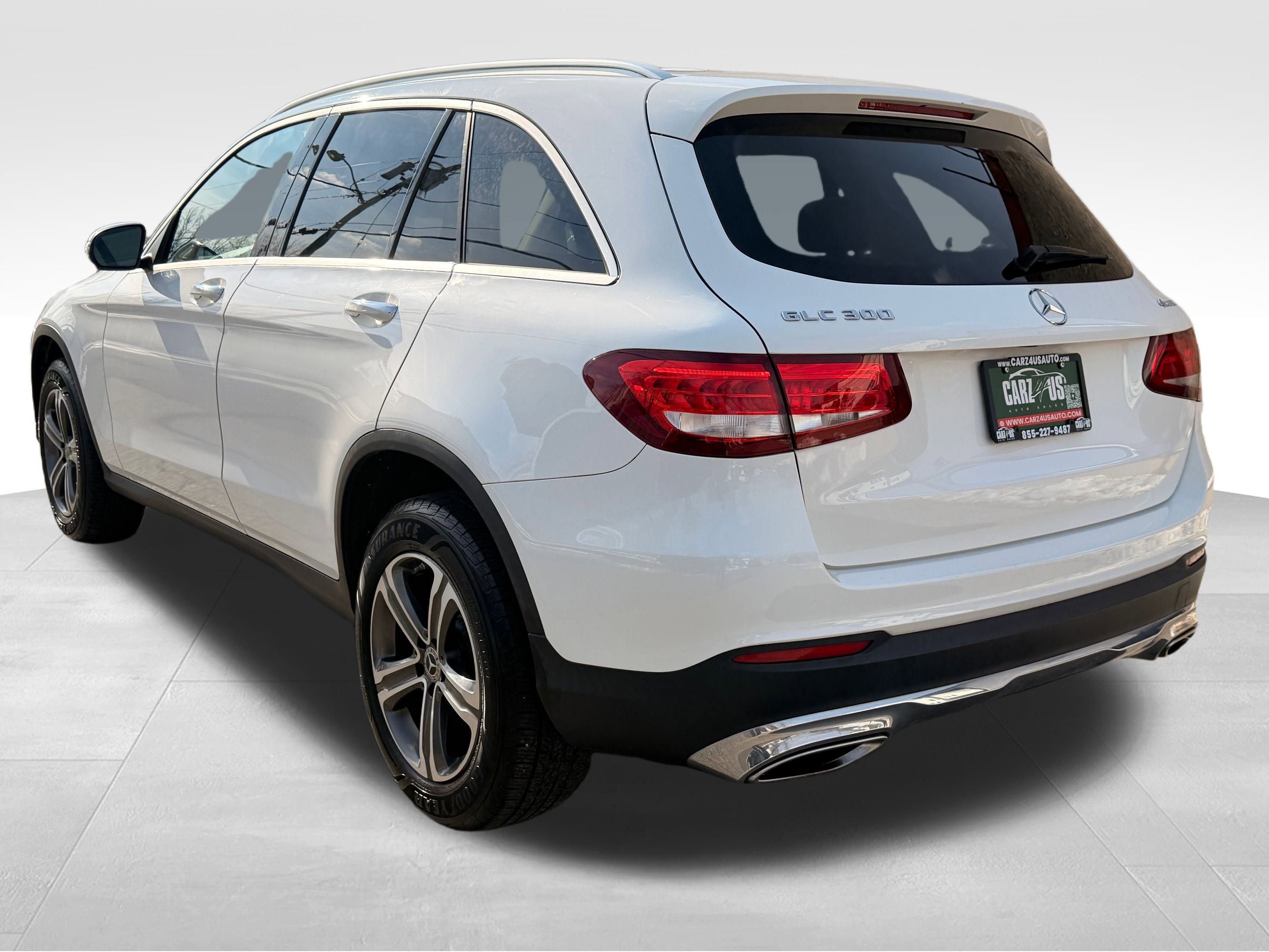 Used 2019 Mercedes-Benz GLC 300 4MATIC image 9