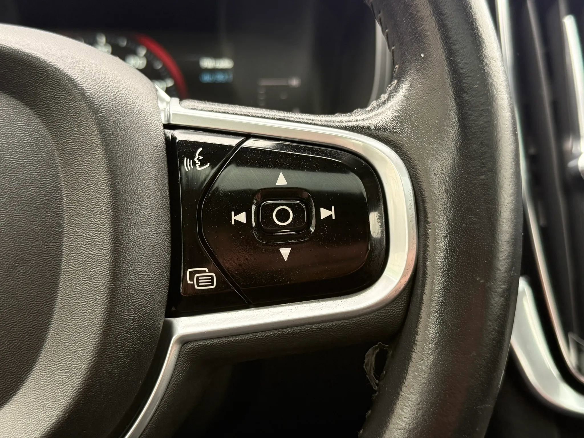 Used 2017 Volvo S90 T5 Momentum w/ Protection Package FWD image 30