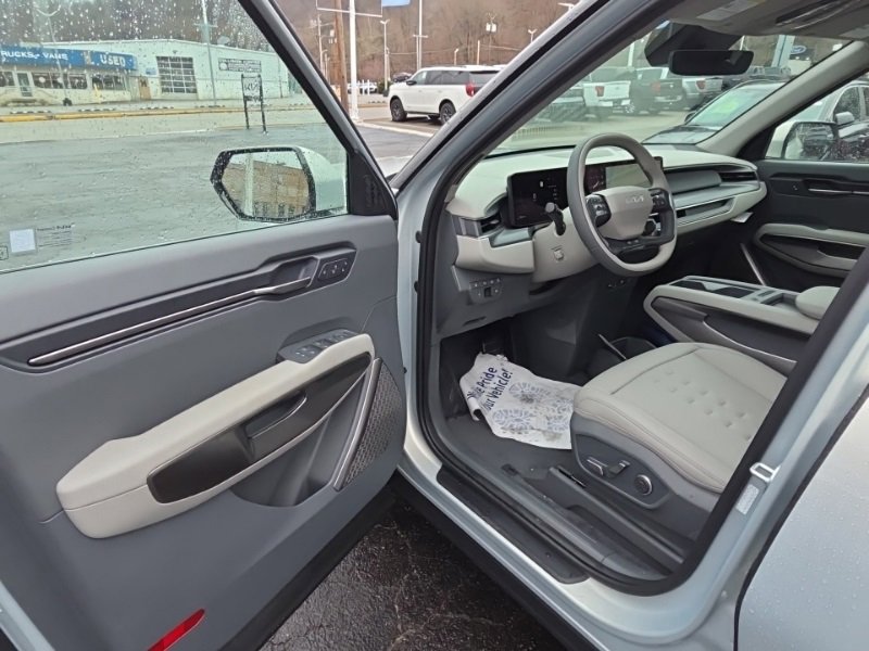 New 2026 Kia EV9 Wind image 31