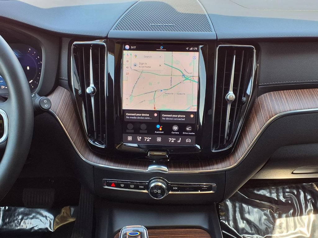 Certified 2023 Volvo XC60 B5 Ultimate w/ Climate Package AWD/4WD image 15