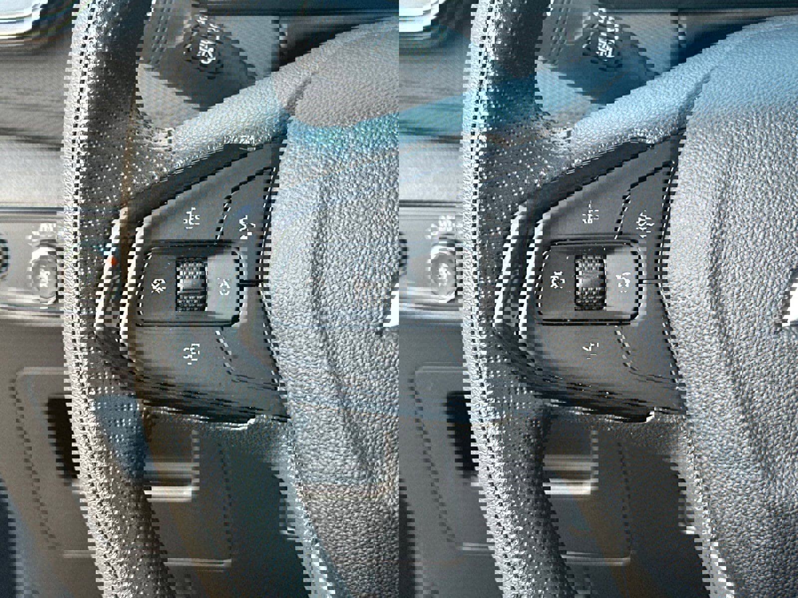 Used 2024 Chevrolet TrailBlazer LT image 24