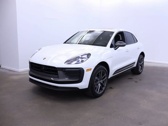 New 2025 Porsche Macan Turbo image 2