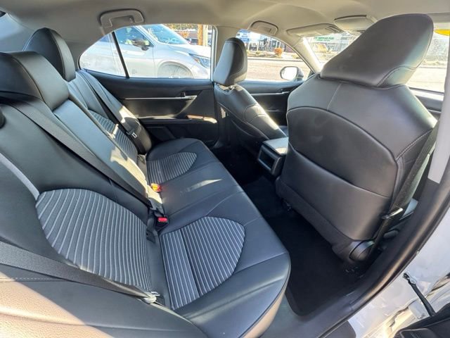 Used 2022 Toyota Camry SE image 12