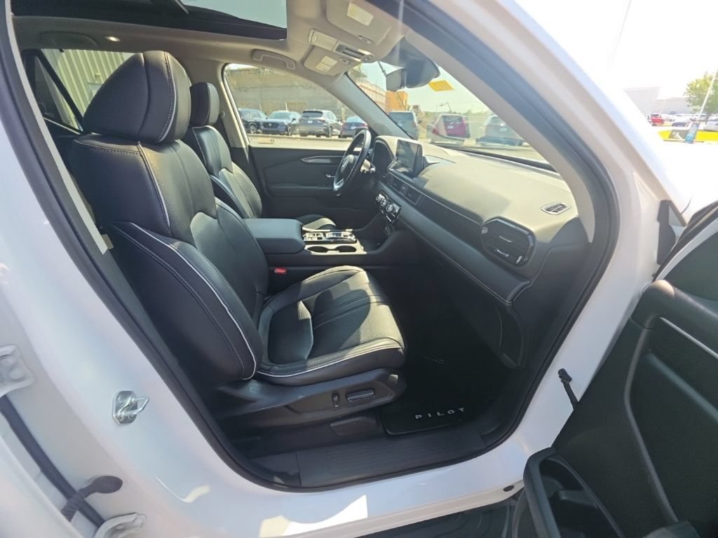 Certified 2023 Honda Pilot Elite image 34