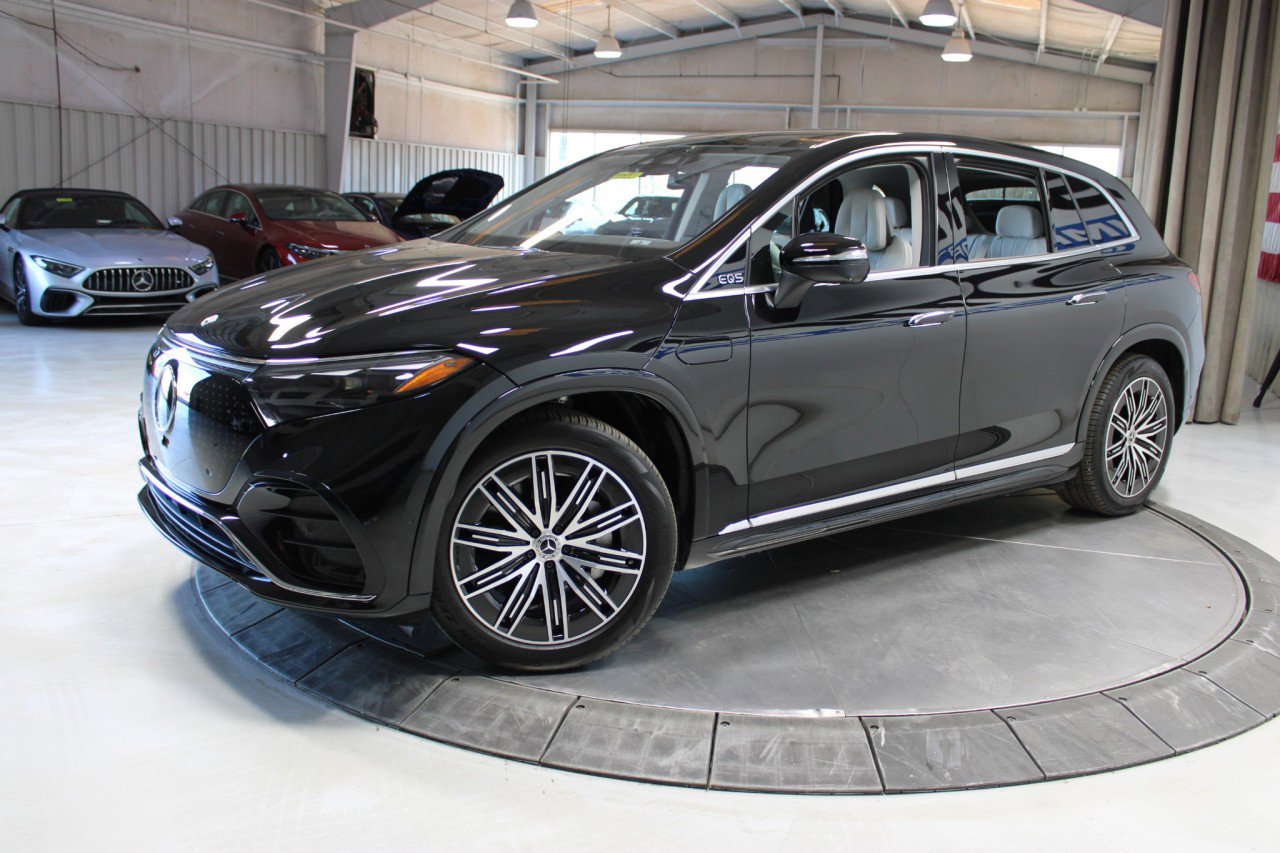 Used 2023 Mercedes-Benz EQS 450+ 4MATIC SUV image 4