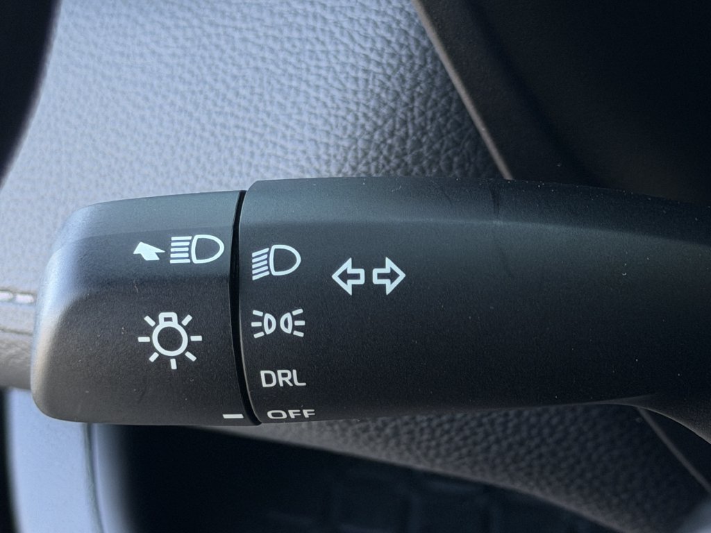 Used 2020 Toyota RAV4 LE FWD image 21