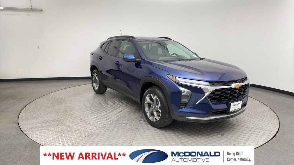 Used 2024 Chevrolet Trax LT w/ Driver Confidence Package FWD image 8