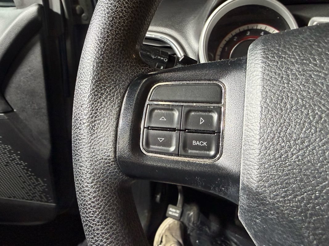 Used 2015 Dodge Journey SXT w/ Flexible Seating Group FWD image 13