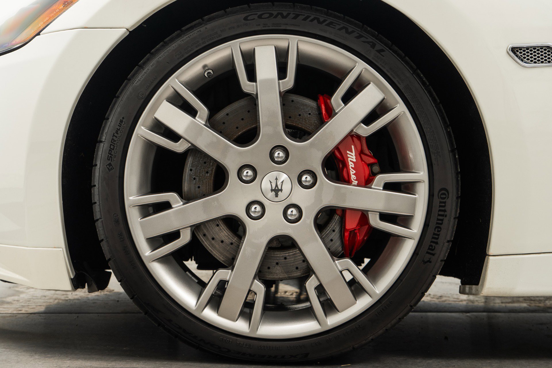 Used 2012 Maserati GranTurismo S image 10