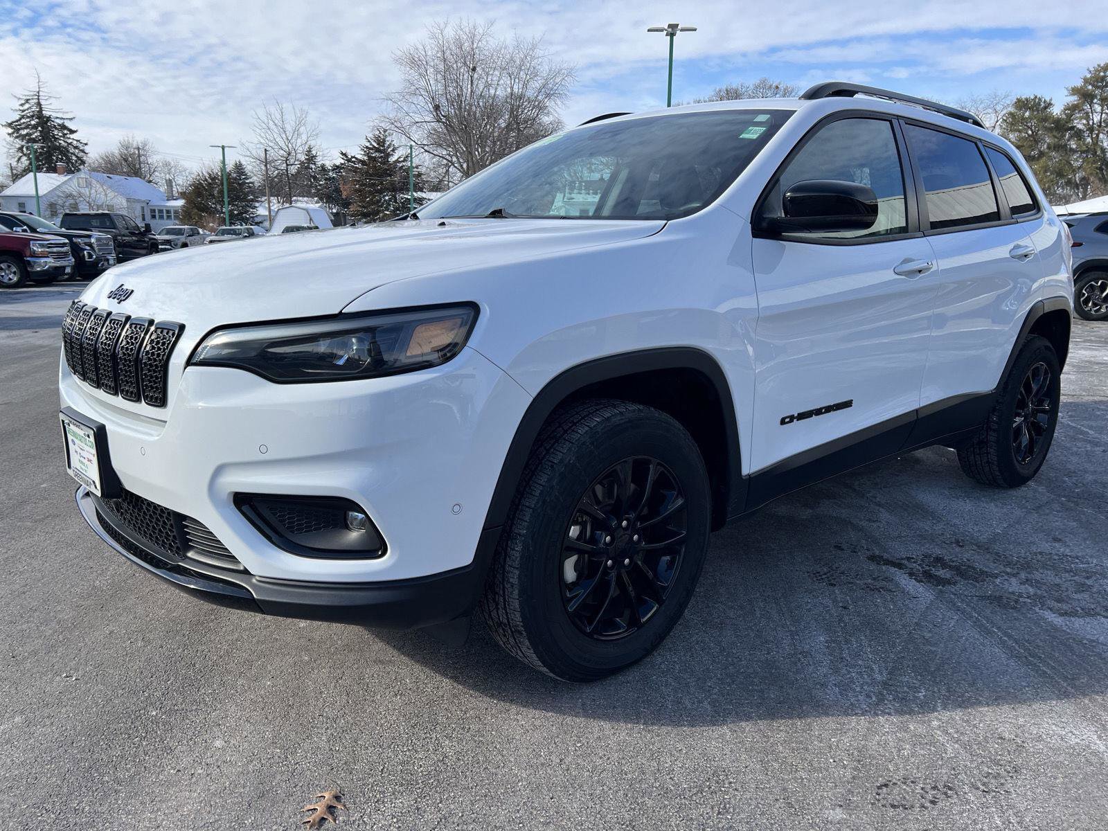 Used 2023 Jeep Cherokee Altitude Lux image 10