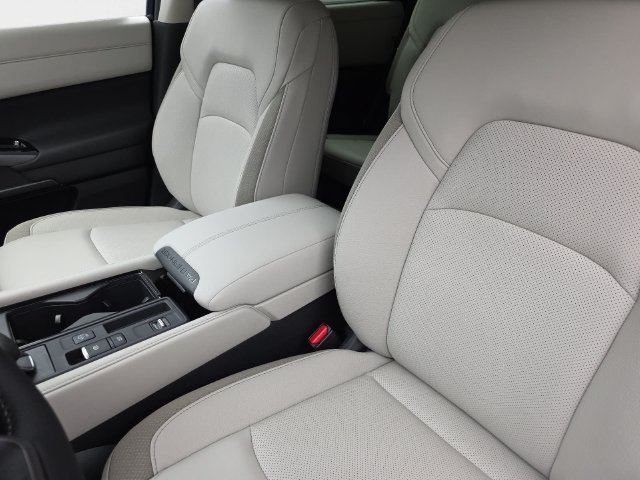 New 2026 Nissan Pathfinder SL w/ SL Premium Package FWD image 15