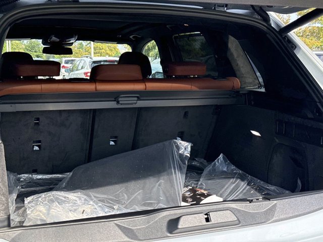 New 2026 BMW X5 xDrive50e w/ Executive Package AWD/4WD image 11