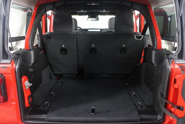 New 2026 Jeep Wrangler Unlimited Rubicon w/ Convenience Group image 17