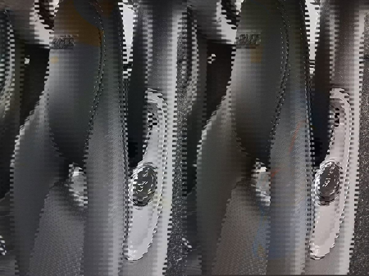 Used 2011 Aston Martin Rapide image 24