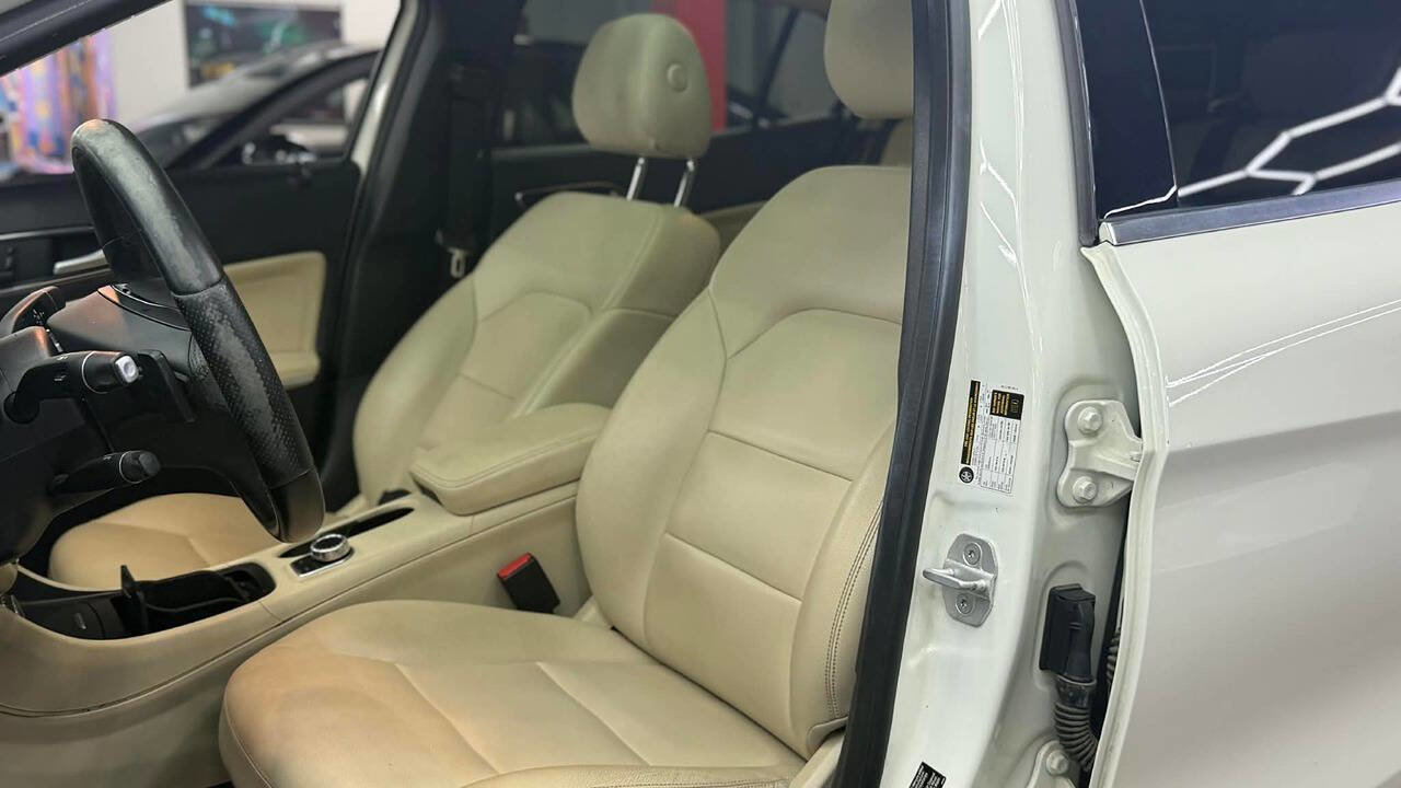 Used 2015 Mercedes-Benz GLA 250 4MATIC image 9