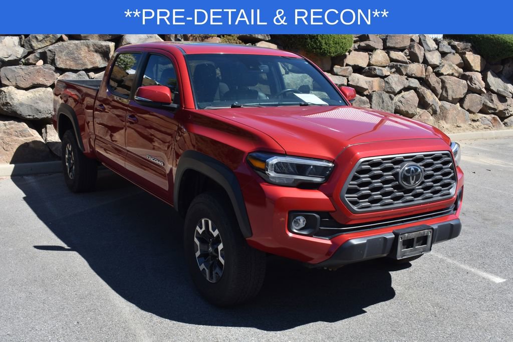 Used 2020 Toyota Tacoma TRD Off-Road w/ TRD Premium Off Road Package AWD/4WD image 4