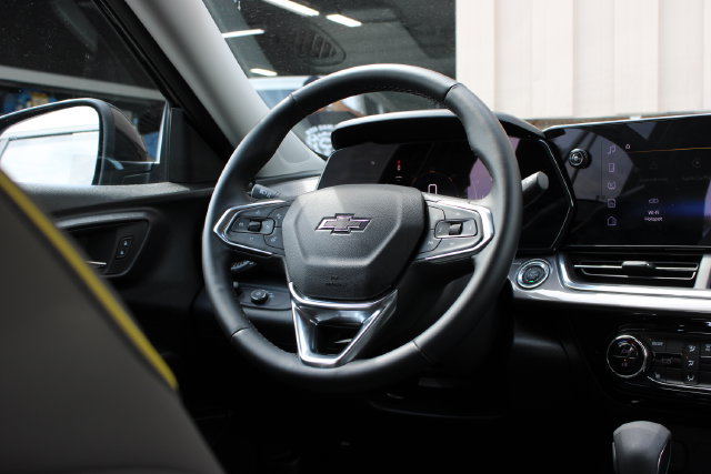 Used 2025 Chevrolet Trax ACTIV w/ Driver Confidence Package FWD image 38