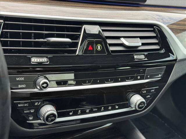 Used 2020 BMW 530i xDrive w/ Premium Package AWD/4WD image 15